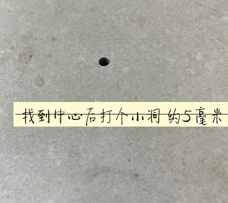 阿拉善右瓷砖空鼓维修公司专业解答在瓷砖铺贴过程中，如果砂料搅拌不均匀，将会带来以下问题